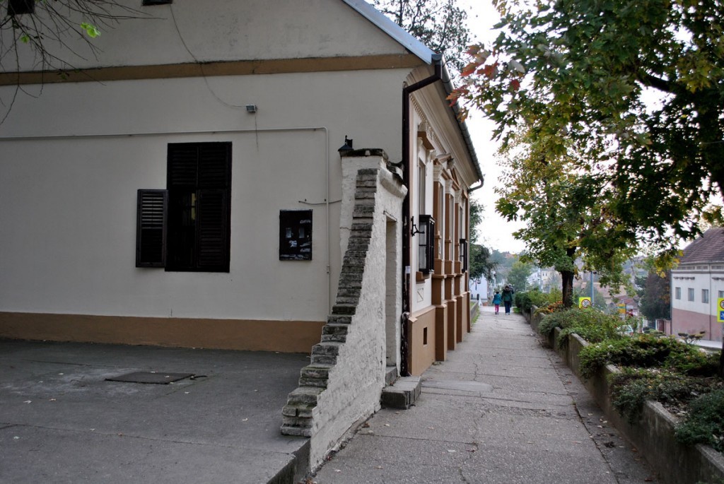 Prilaz "Kući Vojnovića"